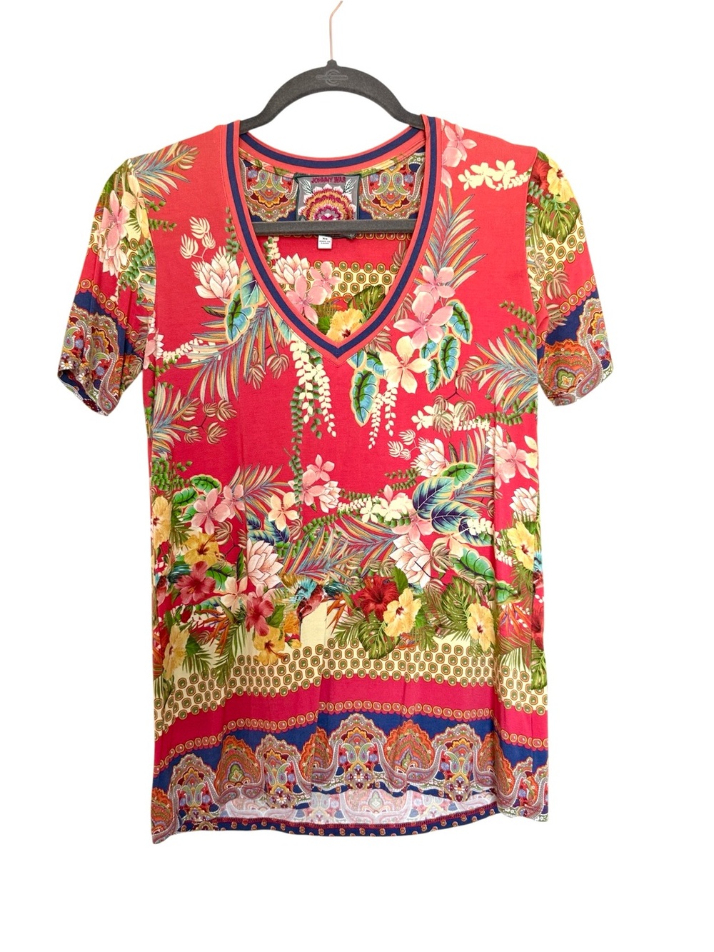 Johnny Was Orange Tropical V-Neck Tee. Fits like a Small